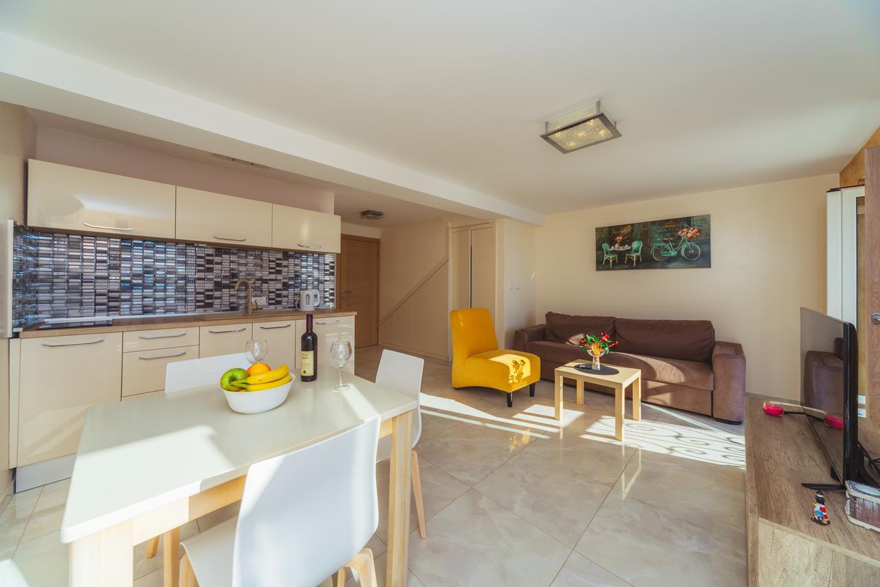 Apartments Galija Petrovac Lux Exteriör bild