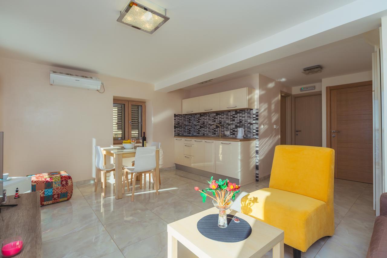 Apartments Galija Petrovac Lux Exteriör bild